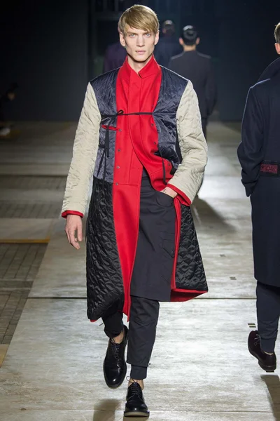 Look 40